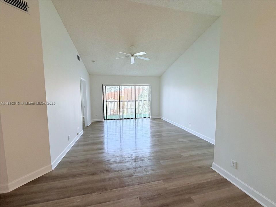 В аренду: $1,650 (1 спален, 1 ванн, 784 Квадратных фут)