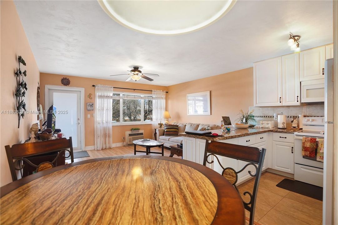 For Rent: $1,500 (1 beds, 1 baths, 625 Square Feet)