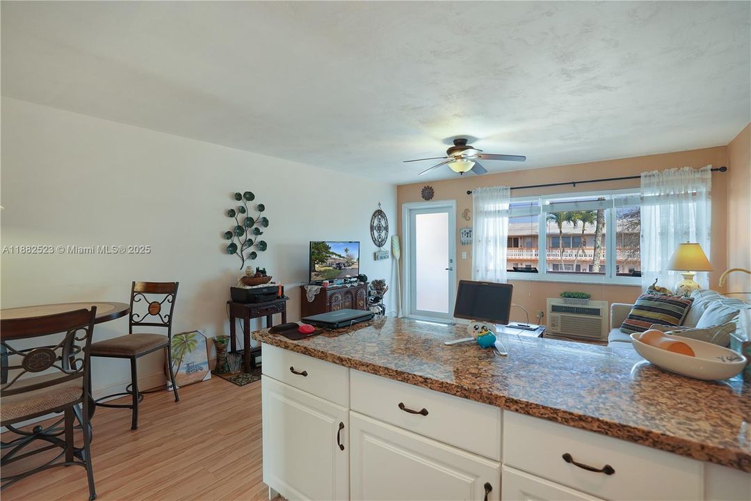 For Rent: $1,500 (1 beds, 1 baths, 625 Square Feet)