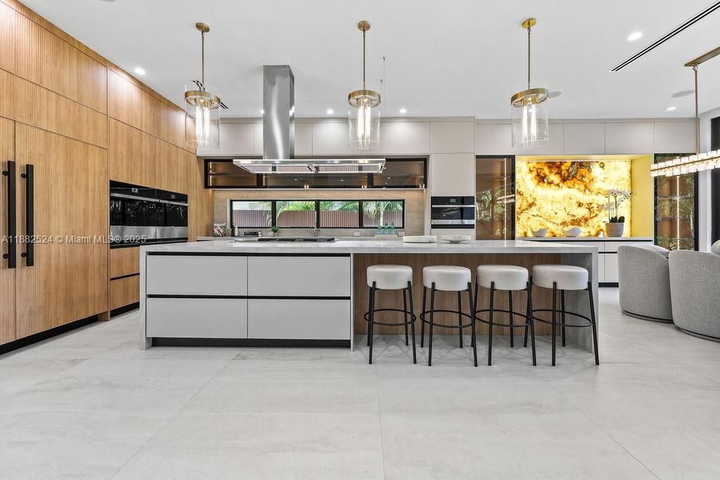 Active With Contract: $2,900,000 (4 beds, 4 baths, 3642 Square Feet)