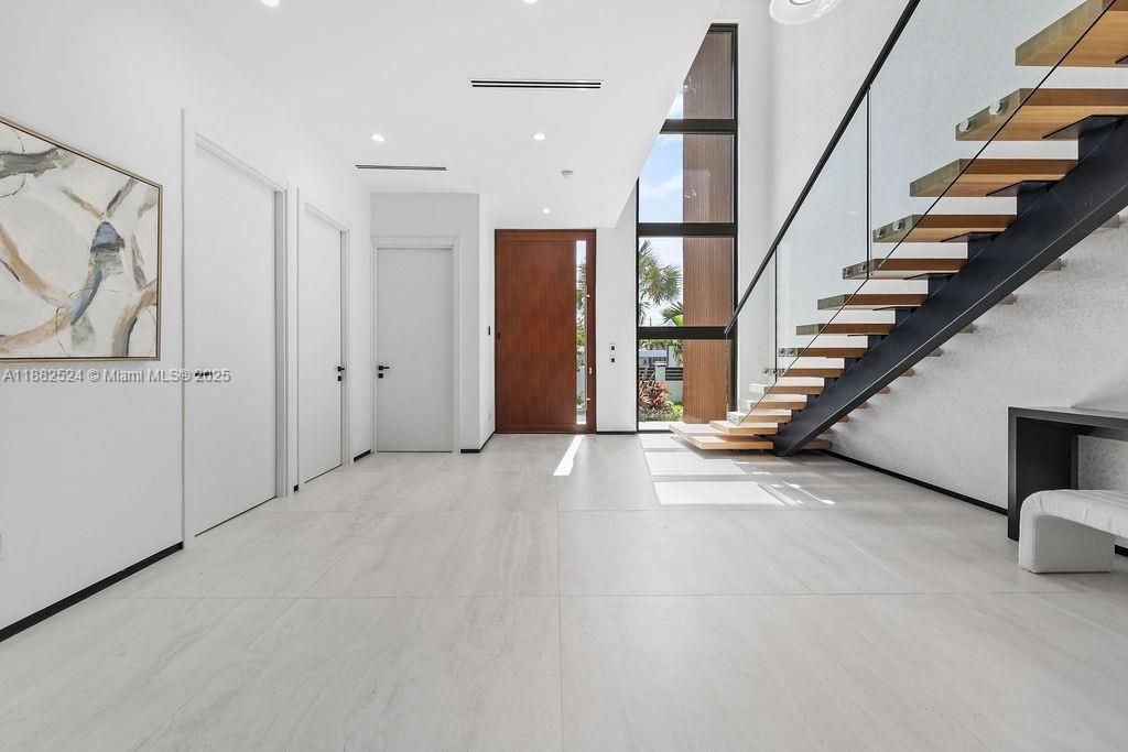 Active With Contract: $2,900,000 (4 beds, 4 baths, 3642 Square Feet)