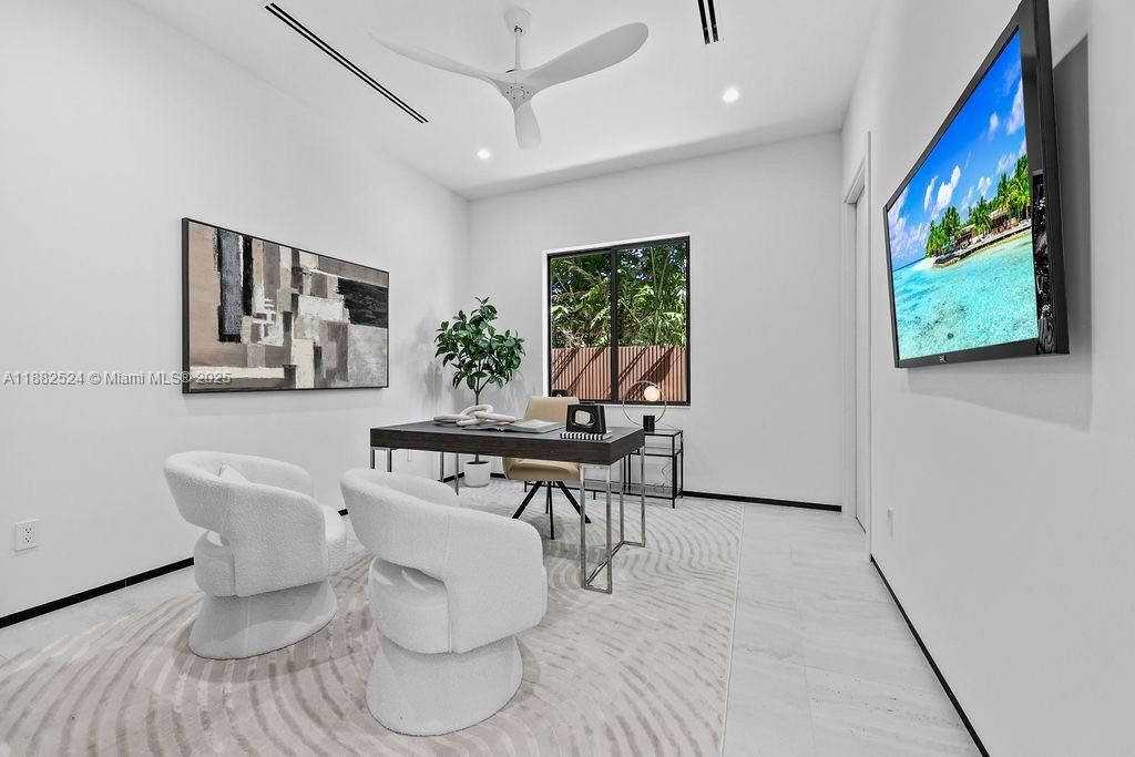 Active With Contract: $2,900,000 (4 beds, 4 baths, 3642 Square Feet)