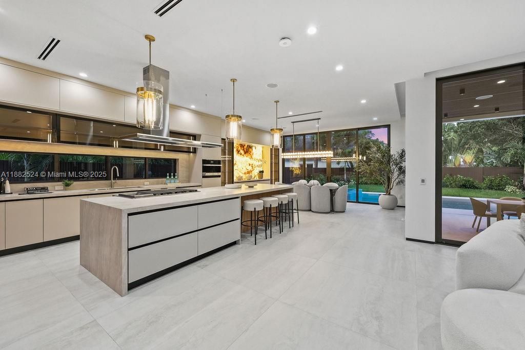 Active With Contract: $2,900,000 (4 beds, 4 baths, 3642 Square Feet)