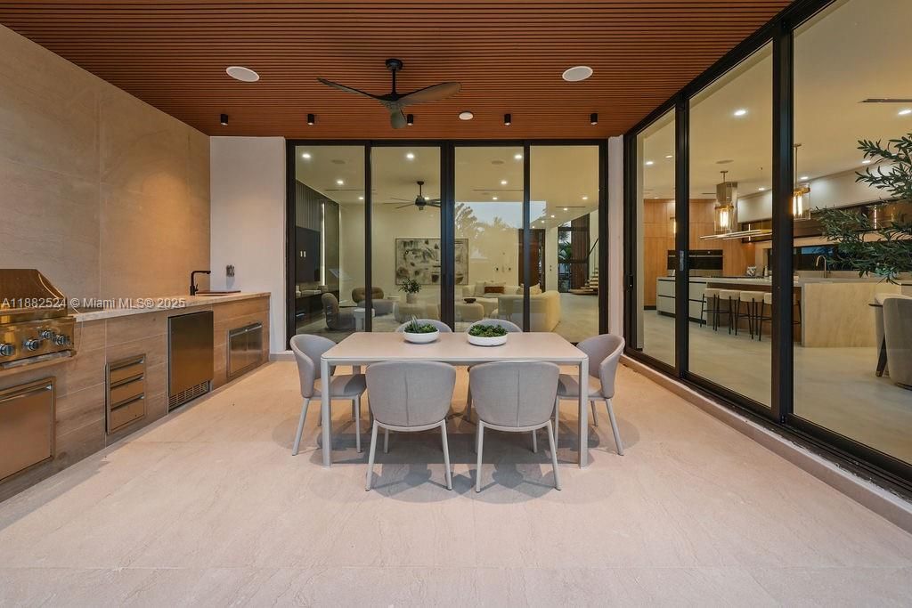 Active With Contract: $2,900,000 (4 beds, 4 baths, 3642 Square Feet)