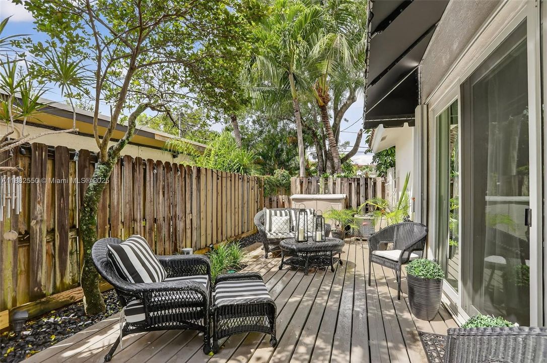 Activo con contrato: $549,900 (2 camas, 2 baños, 1210 Pies cuadrados)