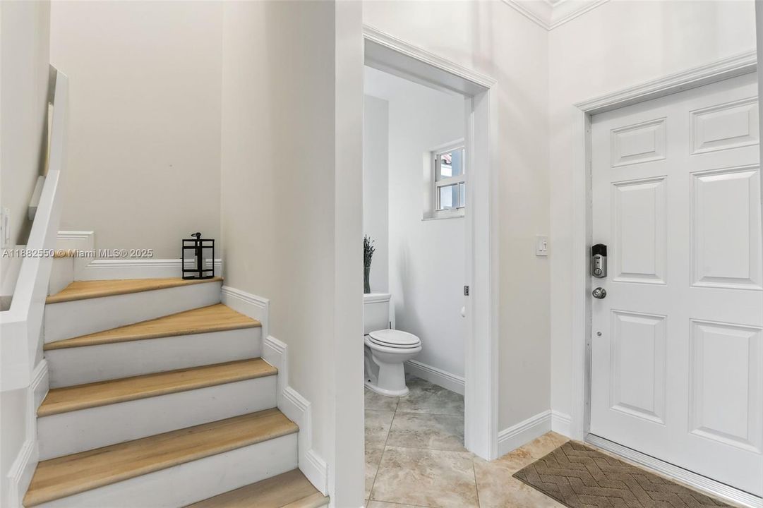 Activo con contrato: $549,900 (2 camas, 2 baños, 1210 Pies cuadrados)