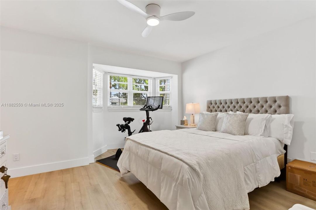 Activo con contrato: $549,900 (2 camas, 2 baños, 1210 Pies cuadrados)