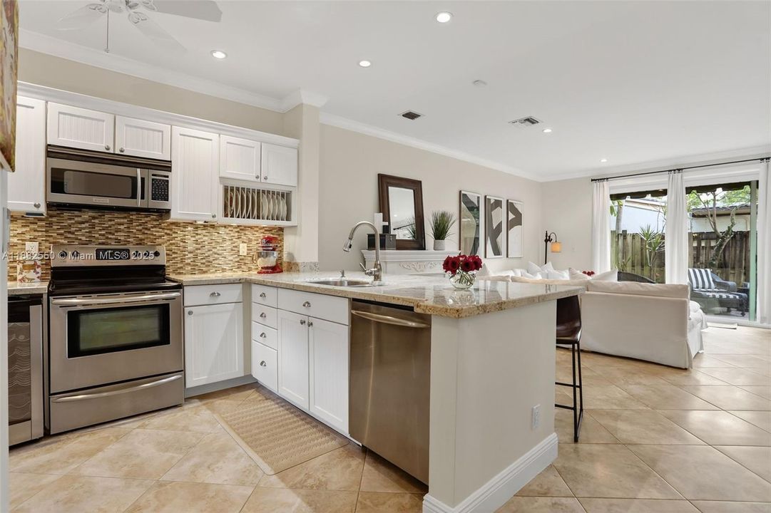 Activo con contrato: $549,900 (2 camas, 2 baños, 1210 Pies cuadrados)