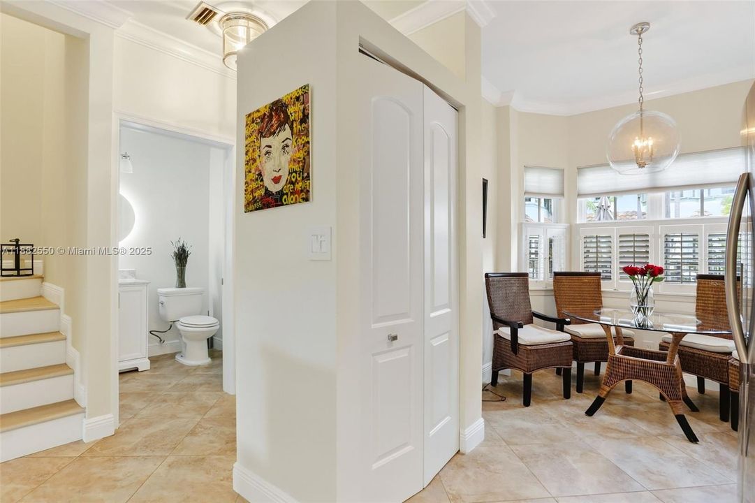 Activo con contrato: $549,900 (2 camas, 2 baños, 1210 Pies cuadrados)