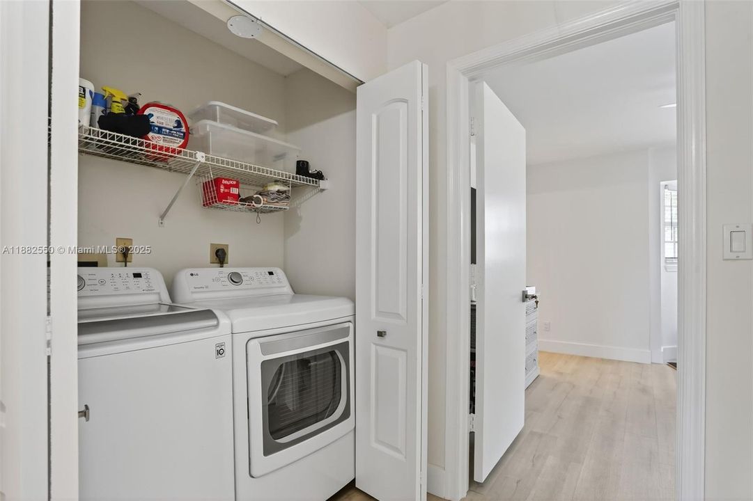 Activo con contrato: $549,900 (2 camas, 2 baños, 1210 Pies cuadrados)