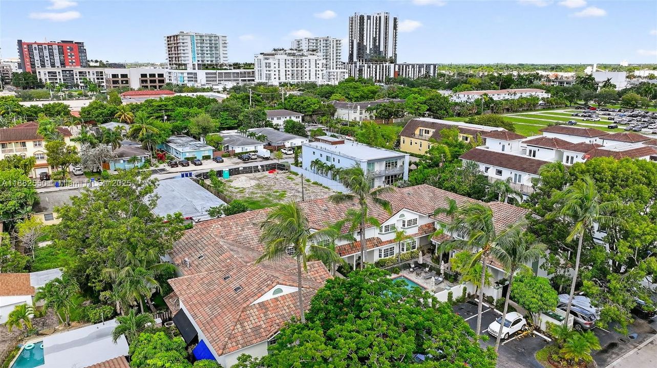 Activo con contrato: $549,900 (2 camas, 2 baños, 1210 Pies cuadrados)