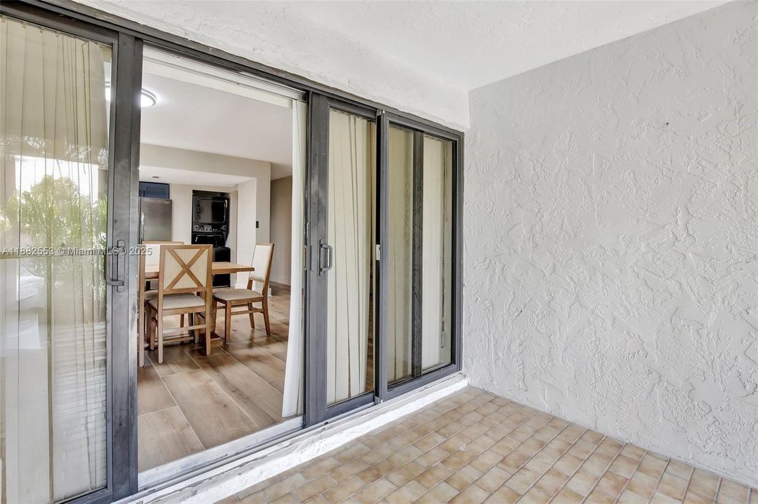 Activo con contrato: $459,000 (2 camas, 2 baños, 1266 Pies cuadrados)