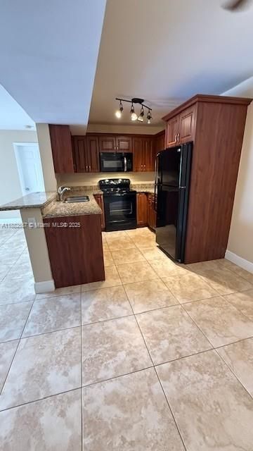 Activo con contrato: $2,200 (2 camas, 2 baños, 1016 Pies cuadrados)