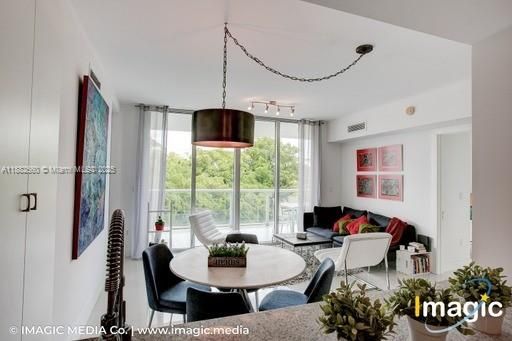 For Sale: $620,000 (2 beds, 2 baths, 896 Square Feet)
