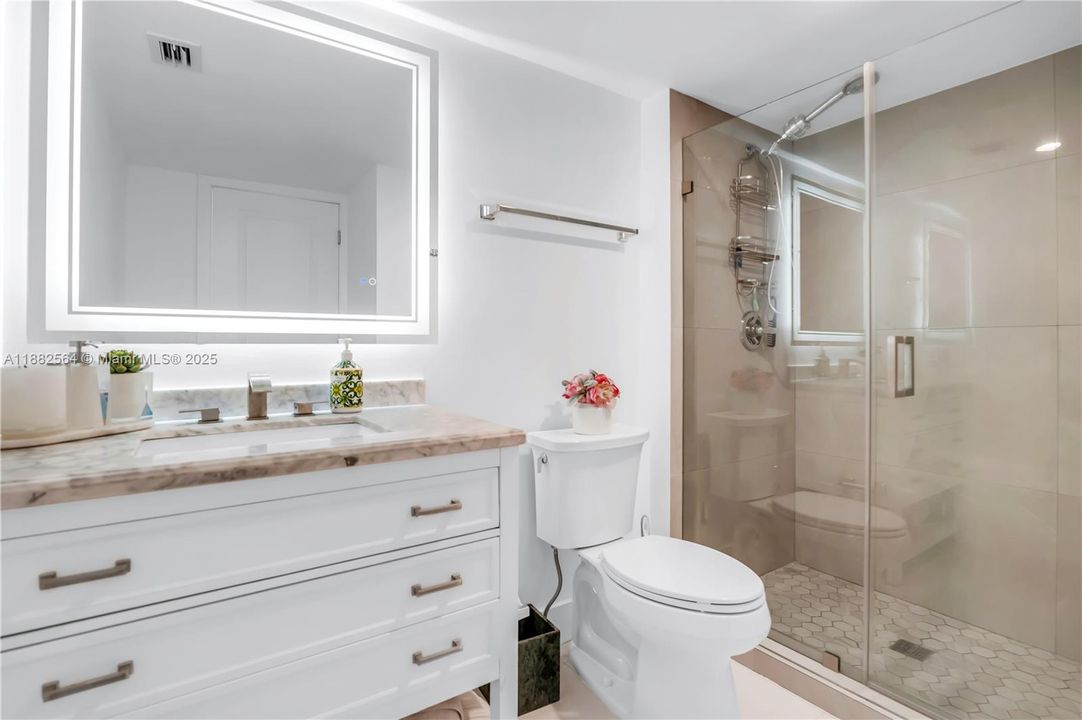 For Rent: $3,600 (2 beds, 2 baths, 1068 Square Feet)