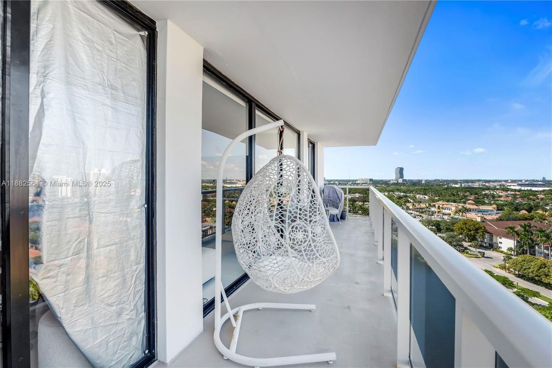 For Rent: $3,600 (2 beds, 2 baths, 1068 Square Feet)