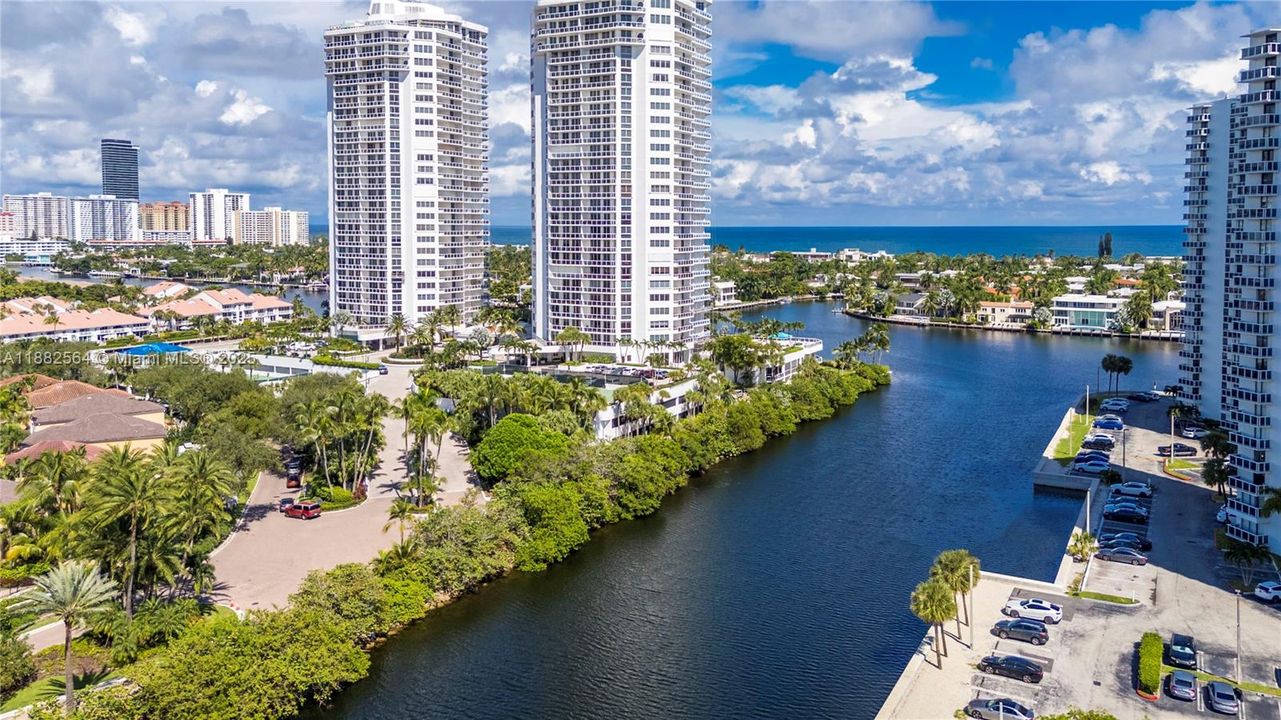 For Rent: $3,600 (2 beds, 2 baths, 1068 Square Feet)