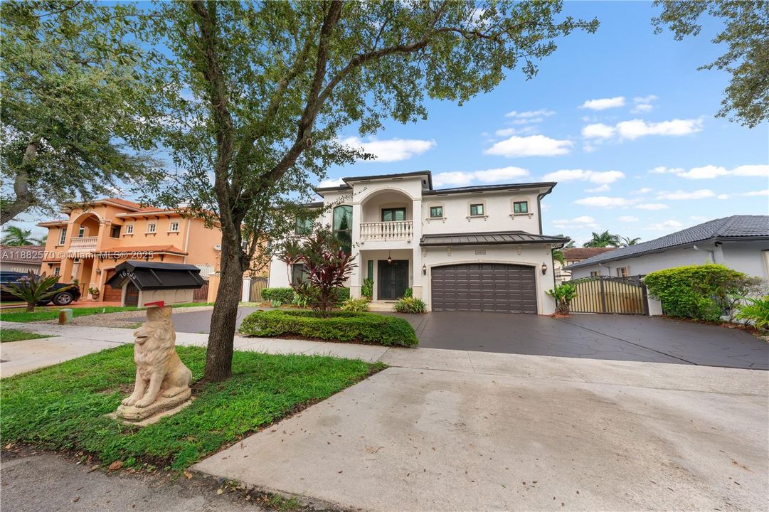 Под контрактом: $1,350,000 (5 спален, 3 ванн, 3392 Квадратных фут)