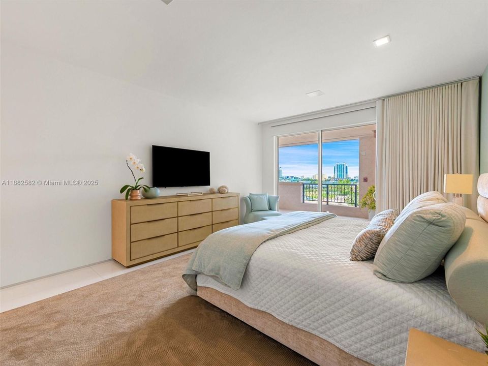 待售: $8,750,000 (3 贝兹, 3 浴室, 3028 平方英尺)