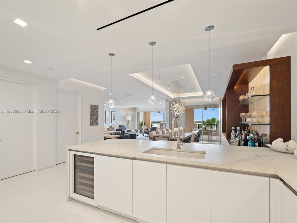 待售: $8,750,000 (3 贝兹, 3 浴室, 3028 平方英尺)