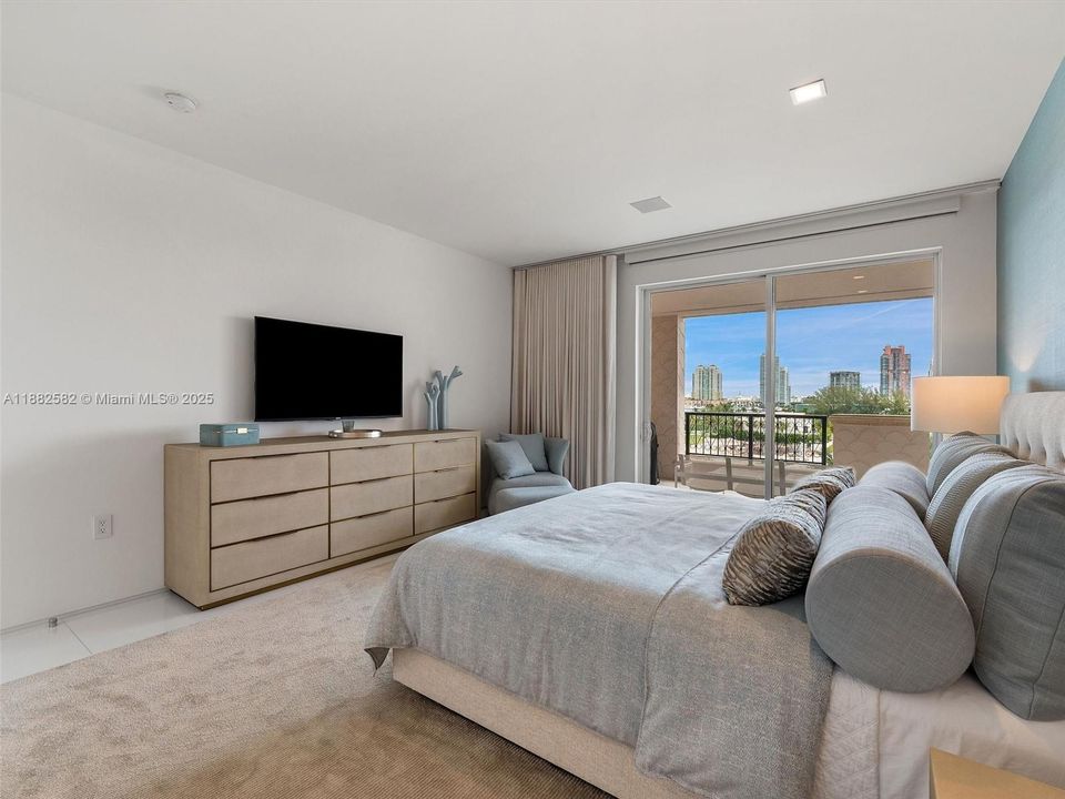 待售: $8,750,000 (3 贝兹, 3 浴室, 3028 平方英尺)