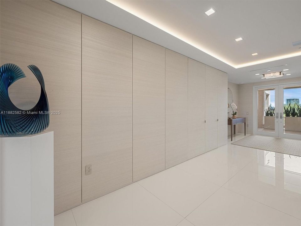 待售: $8,750,000 (3 贝兹, 3 浴室, 3028 平方英尺)