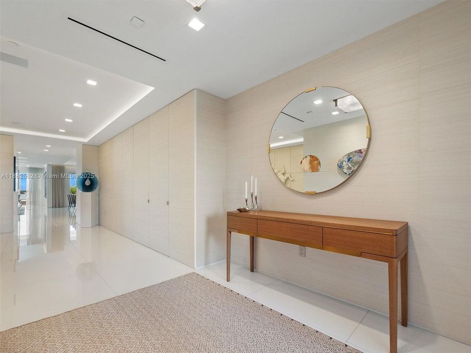 待售: $8,750,000 (3 贝兹, 3 浴室, 3028 平方英尺)