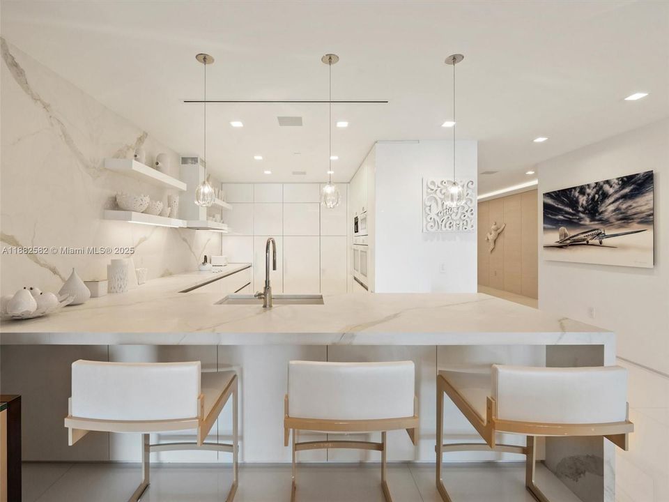 待售: $8,750,000 (3 贝兹, 3 浴室, 3028 平方英尺)