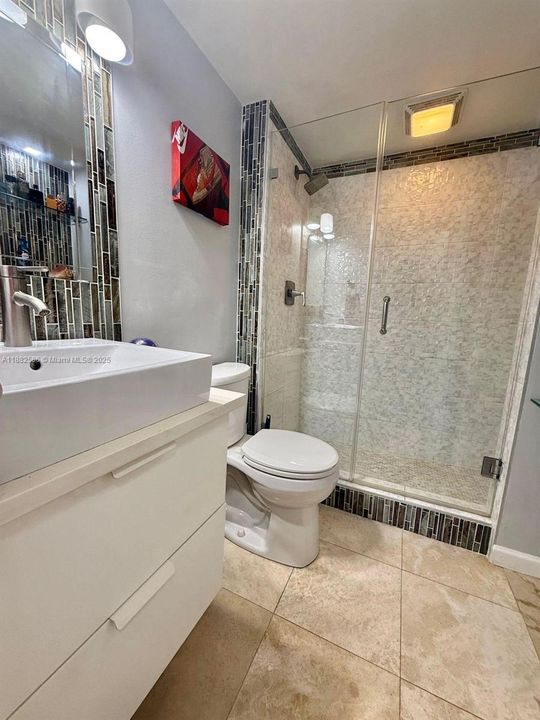 Active With Contract: $175,000 (1 beds, 2 baths, 861 Square Feet)