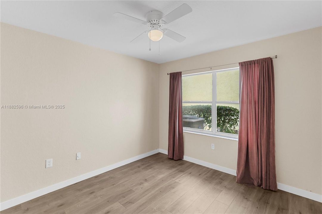 Recientemente alquilado: $4,200 (4 camas, 2 baños, 1873 Pies cuadrados)