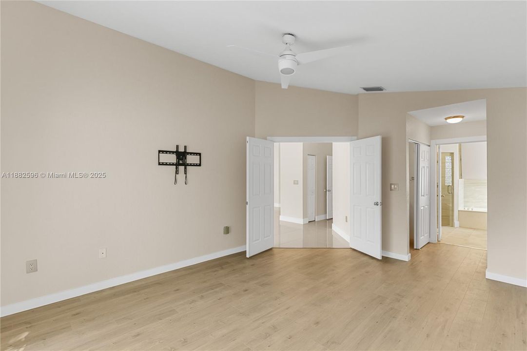 Recientemente alquilado: $4,200 (4 camas, 2 baños, 1873 Pies cuadrados)