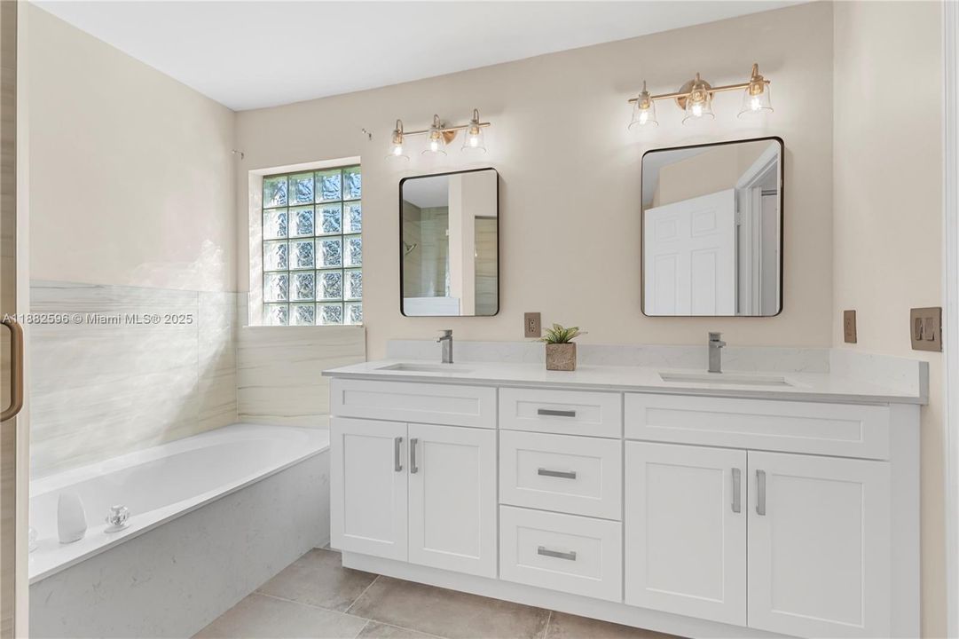 Recientemente alquilado: $4,200 (4 camas, 2 baños, 1873 Pies cuadrados)