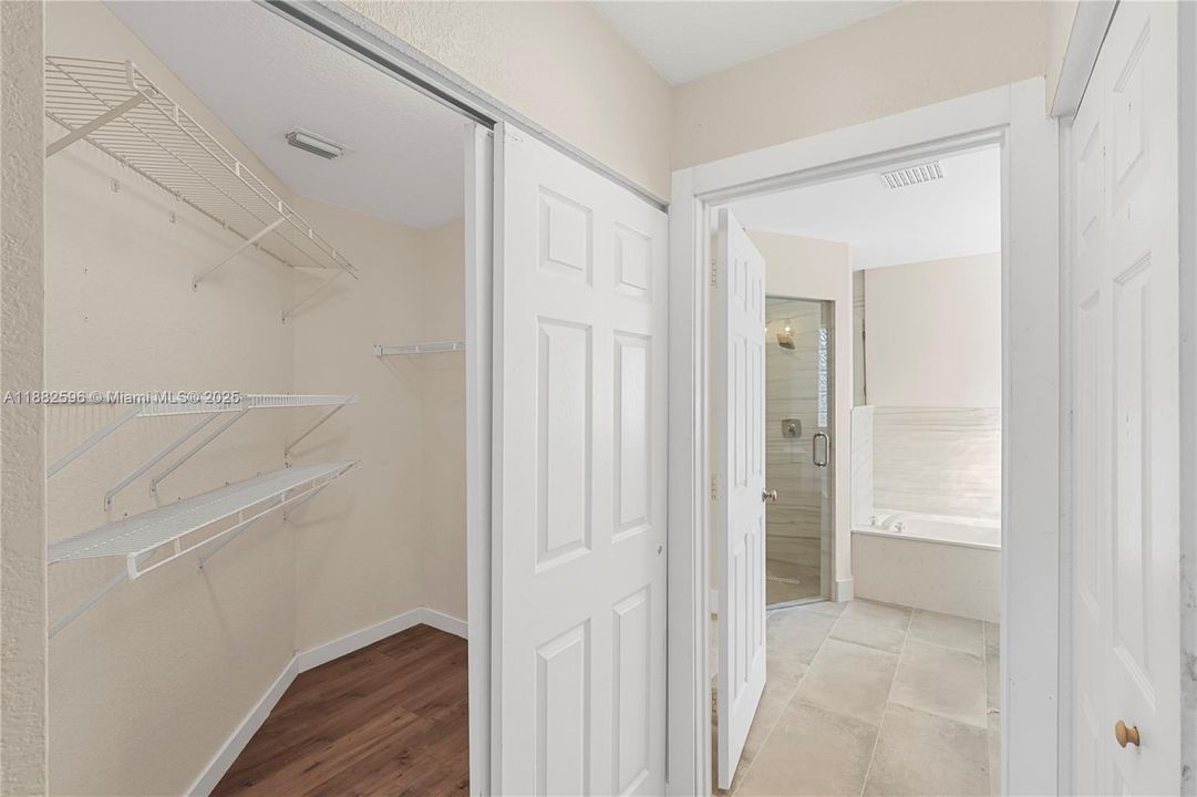 Recientemente alquilado: $4,200 (4 camas, 2 baños, 1873 Pies cuadrados)