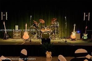 待售: $15,900 (0.50 acres)