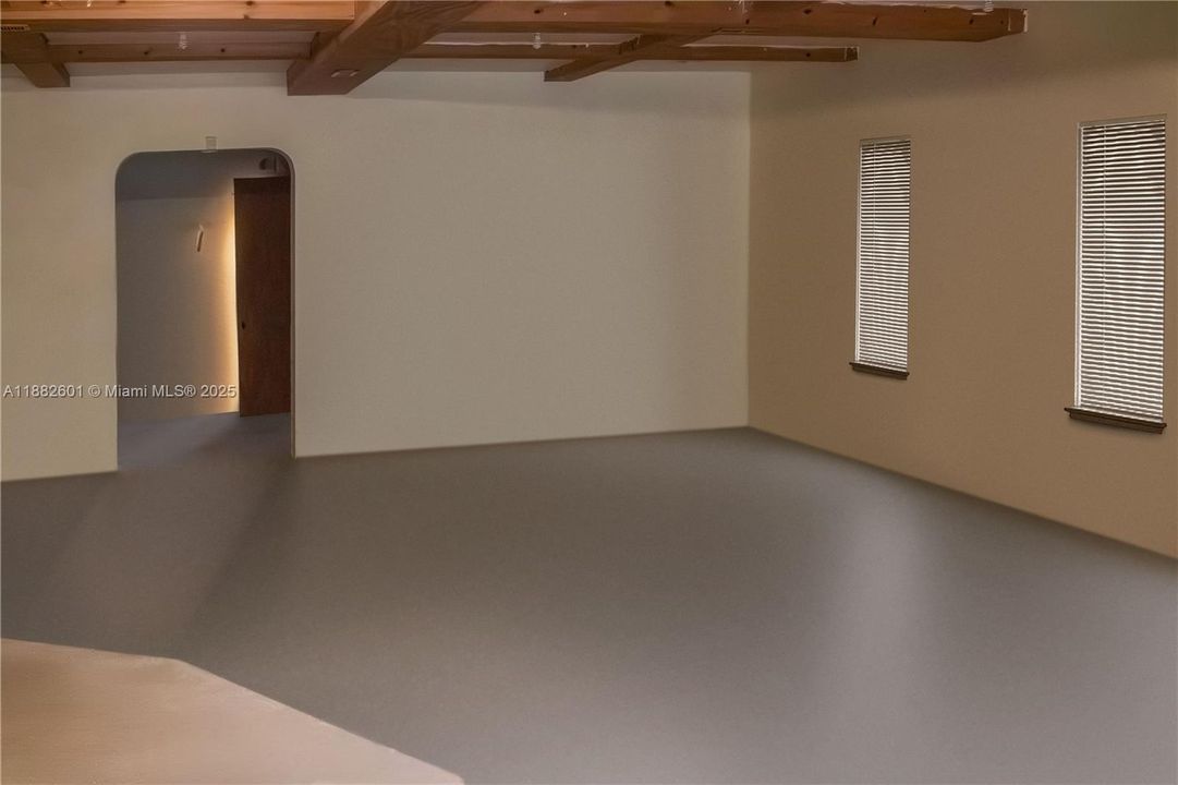 合同活跃: $850,000 (5 贝兹, 4 浴室, 4735 平方英尺)