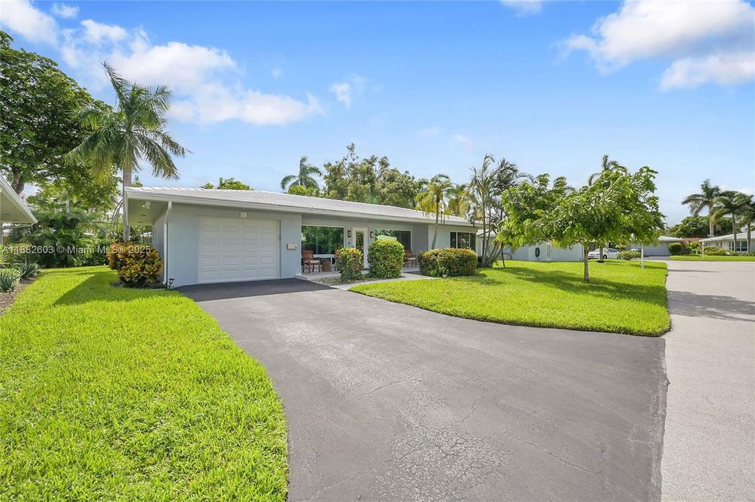 待售: $724,900 (2 贝兹, 2 浴室, 1711 平方英尺)