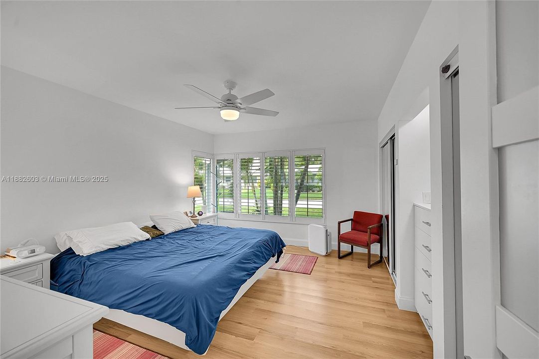 待售: $724,900 (2 贝兹, 2 浴室, 1711 平方英尺)