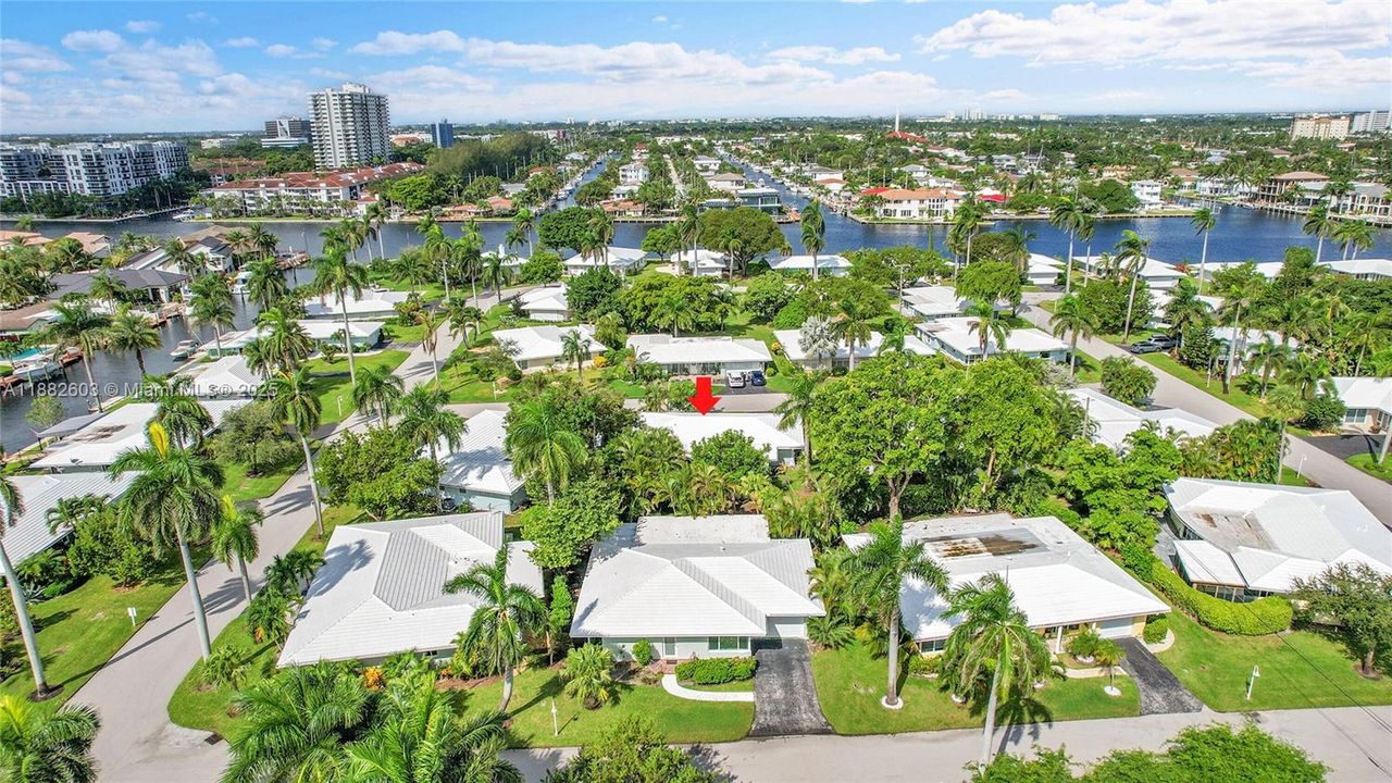 待售: $724,900 (2 贝兹, 2 浴室, 1711 平方英尺)