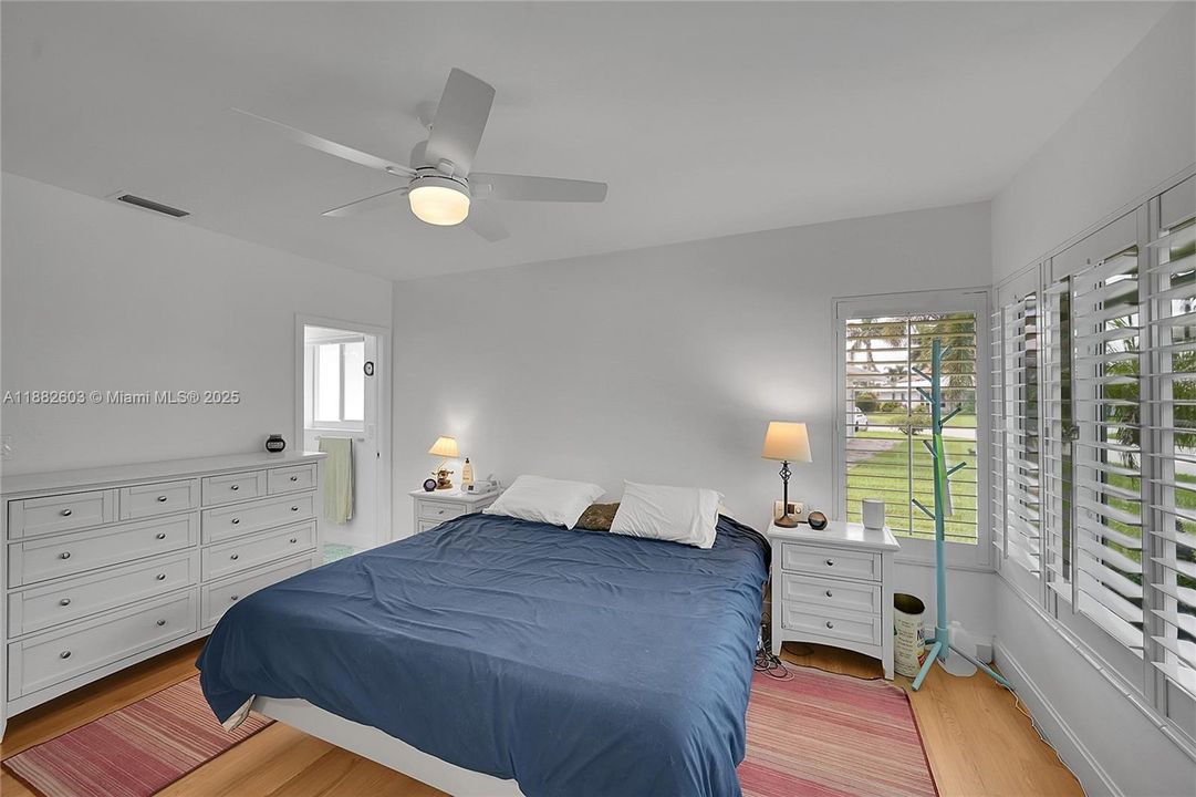 待售: $724,900 (2 贝兹, 2 浴室, 1711 平方英尺)