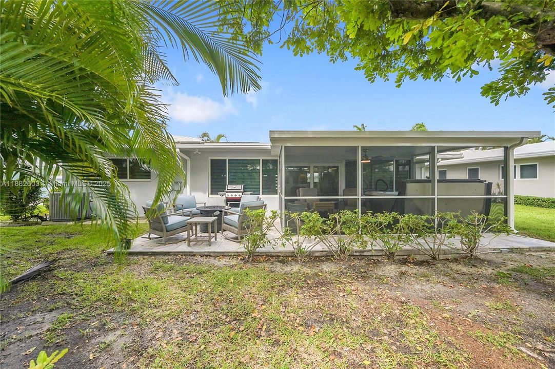 待售: $724,900 (2 贝兹, 2 浴室, 1711 平方英尺)