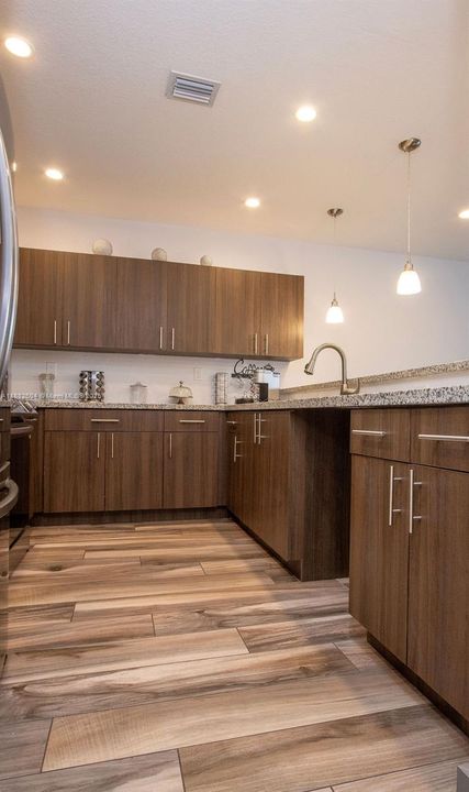 For Sale: $406,000 (3 beds, 2 baths, 1458 Square Feet)