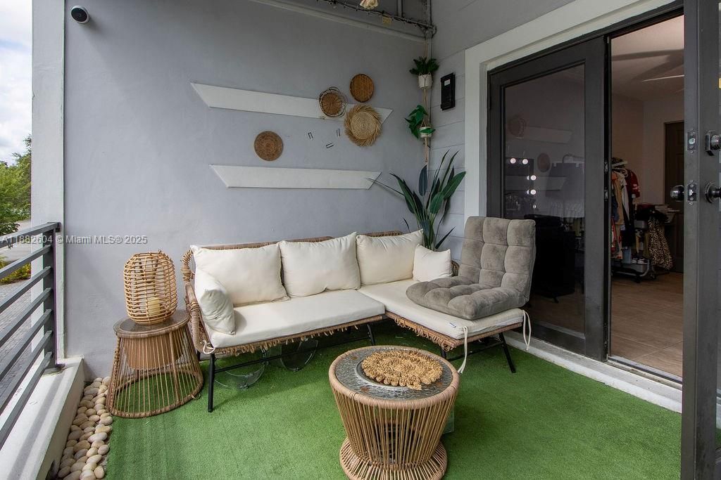 For Sale: $406,000 (3 beds, 2 baths, 1458 Square Feet)