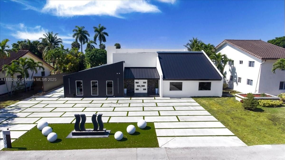 Недавно продано: $1,450,000 (4 спален, 3 ванн, 2863 Квадратных фут)