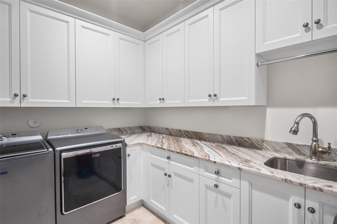 1st Floor Laundry Room (1 of 2)