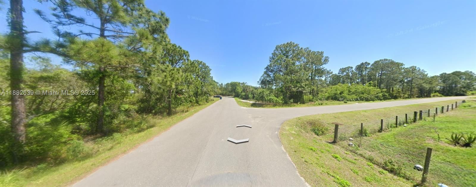 待售: $19,900 (0.25 acres)