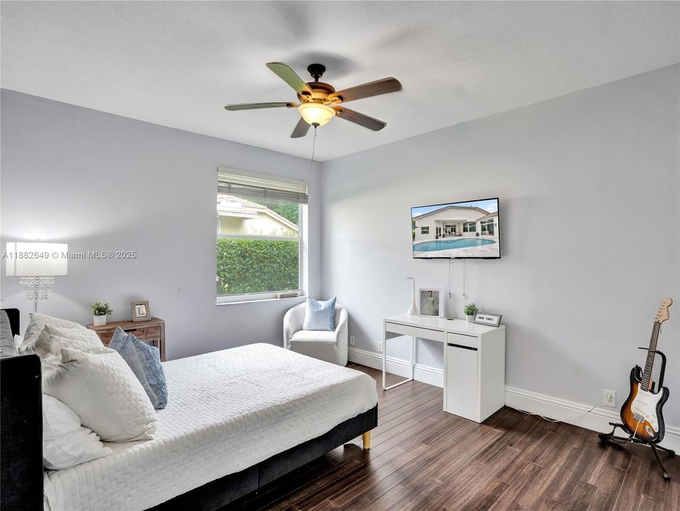 Недавно продано: $1,599,000 (5 спален, 4 ванн, 3437 Квадратных фут)