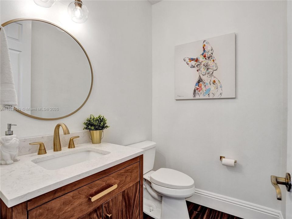 Недавно продано: $1,599,000 (5 спален, 4 ванн, 3437 Квадратных фут)