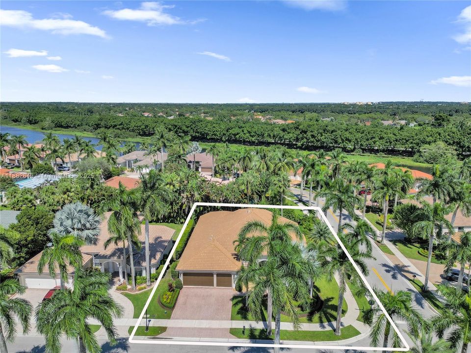 Недавно продано: $1,599,000 (5 спален, 4 ванн, 3437 Квадратных фут)