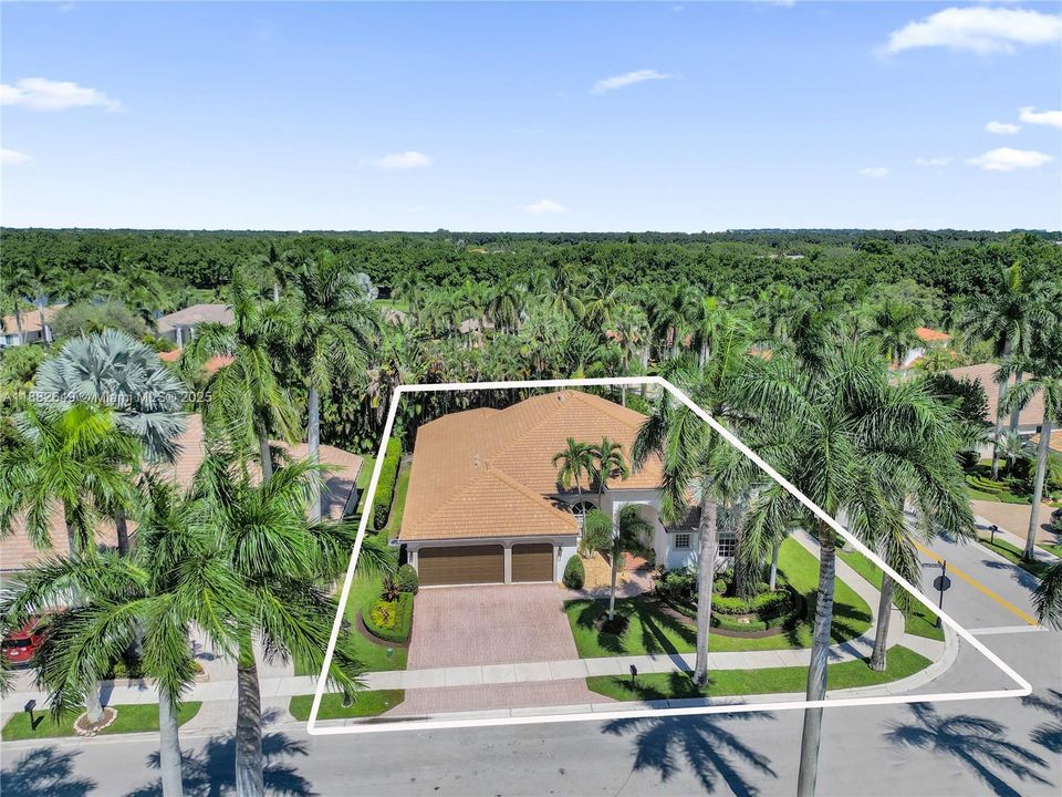 Недавно продано: $1,599,000 (5 спален, 4 ванн, 3437 Квадратных фут)