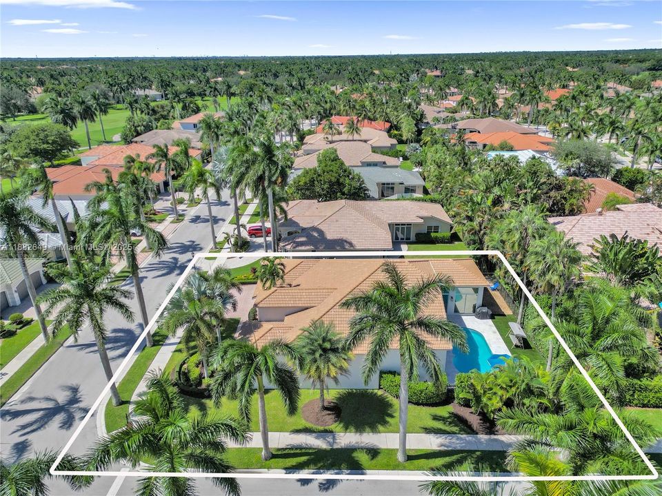 Недавно продано: $1,599,000 (5 спален, 4 ванн, 3437 Квадратных фут)